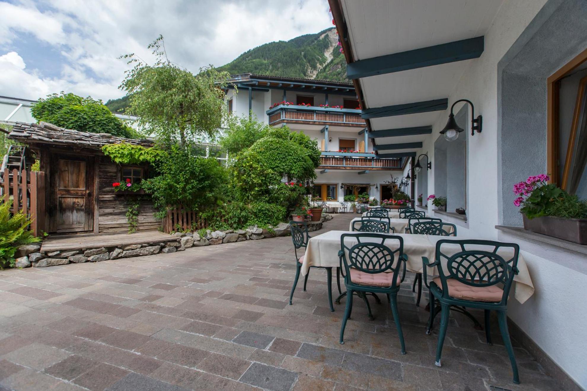 Muehlenerhof Hotel 4*